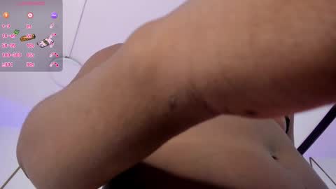 Snapshot of venuswilds chatting on 7, 10, 2025 VENUS online show from 7, 10, 2025