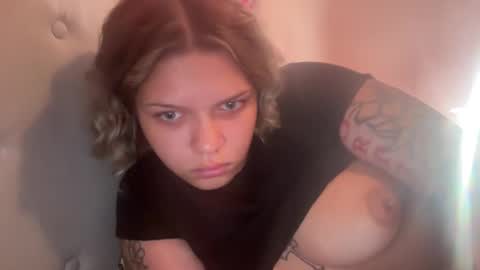 Snapshot of veranikimi chatting on 9, 6, 2026 veranikimi online show from 9, 6, 2026