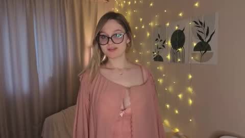 Veronica online show from 7, 11, 2025