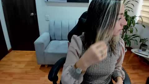 Snapshot of veromars_ chatting on 24, 2, 2025 Catalina online show from 24, 2, 2025