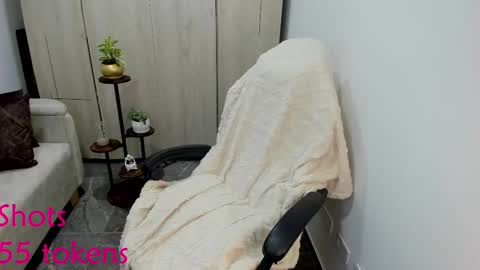 Snapshot of veromars_ chatting on 30, 10, 2025 Catalina online show from 30, 10, 2025