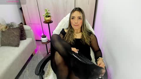 Snapshot of veromars_ chatting on 5, 12, 2025 Catalina online show from 5, 12, 2025