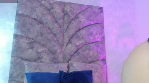 Veronica Olson online show from 18, 1, 2025