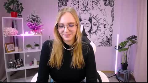 Snapshot of veronicaandersen chatting on 13, 2, 2025 VERONICA online show from 13, 2, 2025