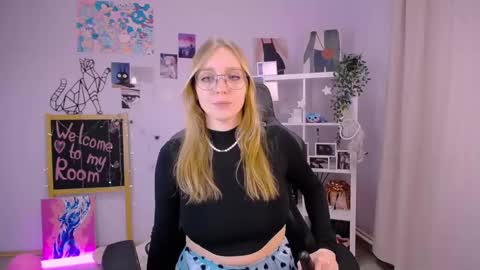 Snapshot of veronicaandersen chatting on 19, 2, 2025 VERONICA online show from 19, 2, 2025
