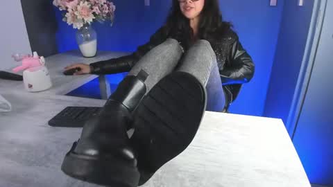 Veronica online show from 6, 5, 2026