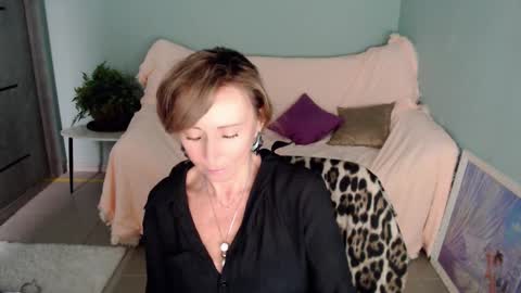 Helen online show from 5, 3, 2025