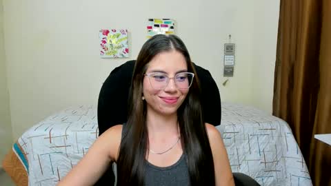 Snapshot of veronicamiller22 chatting on 27, 9, 2025 Veronica Miller online show from 27, 9, 2025