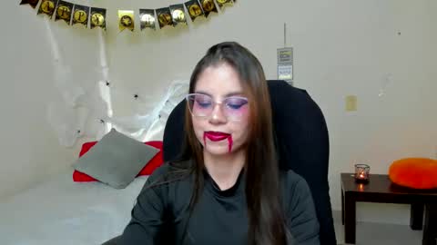 Snapshot of veronicamiller22 chatting on 31, 10, 2025 Veronica Miller online show from 31, 10, 2025