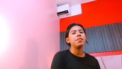 Veronica Robles online show from 22, 6, 2026