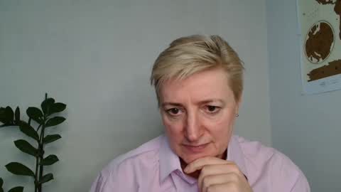 Snapshot of verony_ chatting on 5, 3, 2025 verony_ online show from 5, 3, 2025