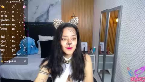 Snapshot of verostone1 chatting on 23, 10, 2025 VEROS online show from 23, 10, 2025