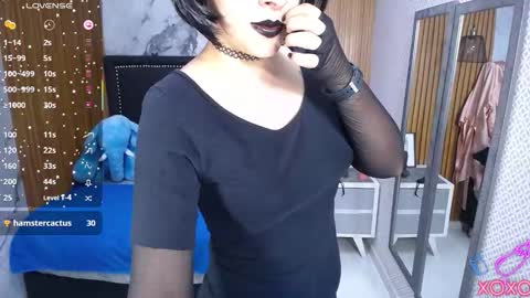 Snapshot of verostone1 chatting on 25, 10, 2025 VEROS online show from 25, 10, 2025