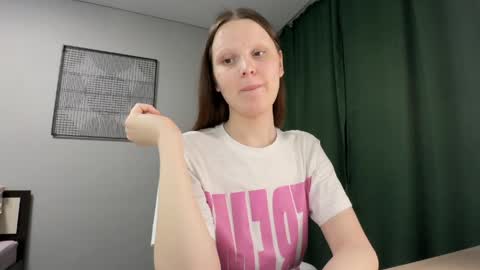 Snapshot of vertuliana chatting on 19, 5, 2026 Karina followed me bb online show from 19, 5, 2026