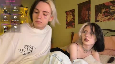 veryraretwins online show from 10, 9, 2025