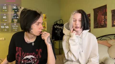 Snapshot of veryraretwins chatting on 26, 11, 2025 veryraretwins online show from 26, 11, 2025