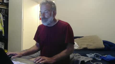 hairy man online show from 10, 2, 2025