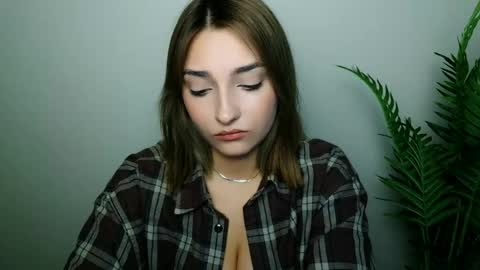 Snapshot of veryveryshygirl chatting on 29, 4, 2026 Ana online show from 29, 4, 2026