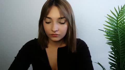 Snapshot of veryveryshygirl chatting on 13, 5, 2026 Ana online show from 13, 5, 2026