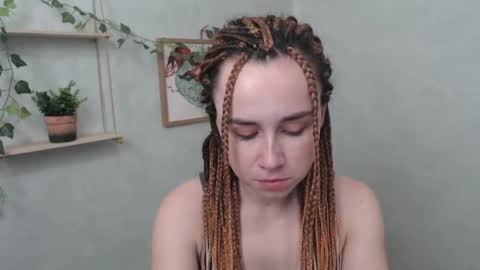 veryveryvery_shy online show from 12, 5, 2026
