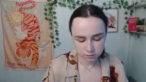 veryveryvery_shy online show from 19, 6, 2026