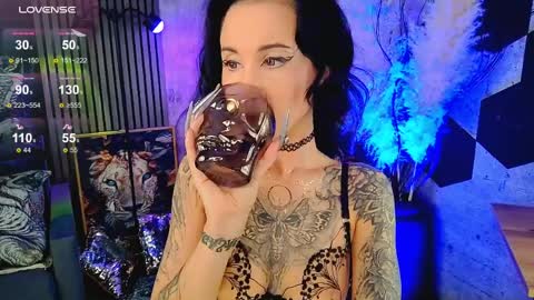 Snapshot of vespera_ chatting on 5, 4, 2026 Lady or Goddess Vespera online show from 5, 4, 2026