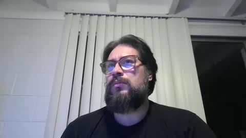 Snapshot of vesturelove chatting on 4, 10, 2025 vesturelove online show from 4, 10, 2025