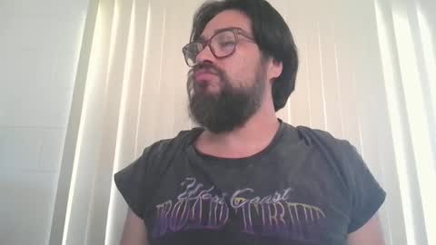 Snapshot of vesturelove chatting on 7, 10, 2025 vesturelove online show from 7, 10, 2025