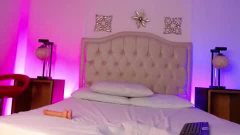 Snapshot of vetania_blake chatting on 22, 12, 2025 vetania blake online show from 22, 12, 2025