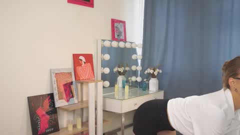 Snapshot of vi_delity chatting on 11, 9, 2025 Vi online show from 11, 9, 2025