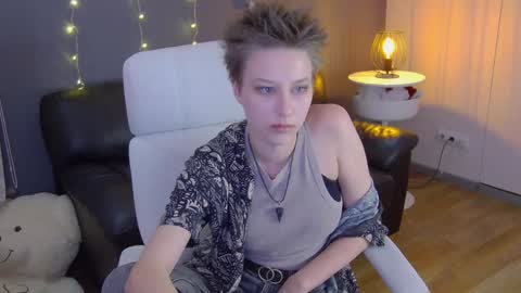 Via online show from 23, 1, 2025