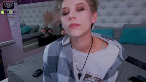 Via online show from 24, 1, 2025