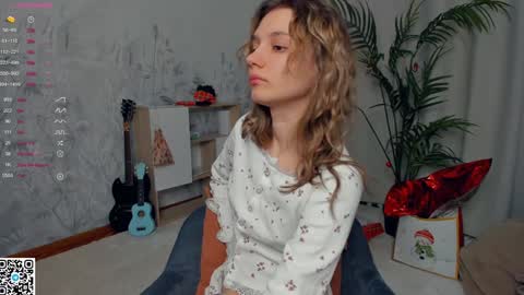 Snapshot of vibes_of_joy chatting on 25, 12, 2024 Mikky online show from 25, 12, 2024