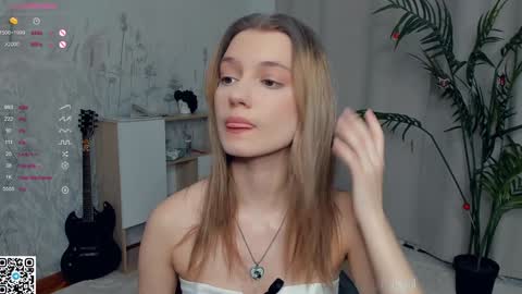 Snapshot of vibes_of_joy chatting on 30, 12, 2024 Mikky online show from 30, 12, 2024