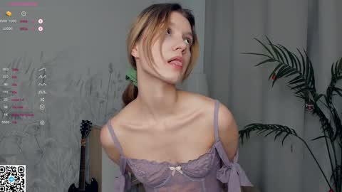 Snapshot of vibes_of_joy chatting on 5, 1, 2025 Mikky online show from 5, 1, 2025