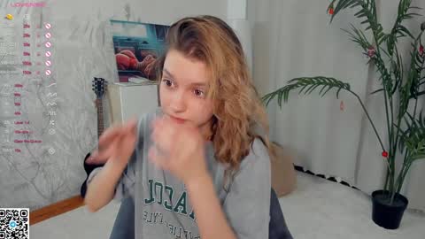 Snapshot of vibes_of_joy chatting on 15, 1, 2025 Mikky online show from 15, 1, 2025