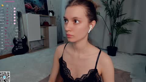 Snapshot of vibes_of_joy chatting on 17, 1, 2025 Mikky online show from 17, 1, 2025