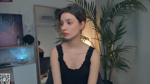 Snapshot of vibes_of_joy chatting on 20, 2, 2025 Mikky online show from 20, 2, 2025