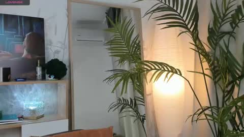 Snapshot of vibes_of_joy chatting on 6, 3, 2025 Mikky online show from 6, 3, 2025