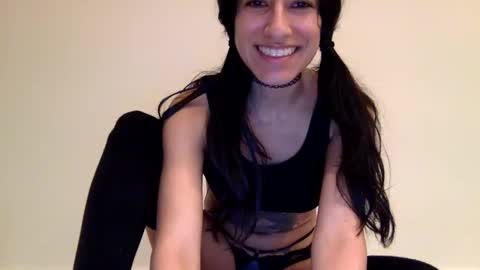 Snapshot of vibingwithchloe chatting on 16, 12, 2024 chloe online show from 16, 12, 2024