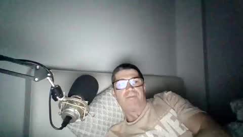 vibratorul89 online show from 17, 11, 2025