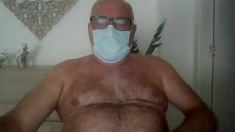 Snapshot of vic_manu chatting on 8, 7, 2026 vic_manu online show from 8, 7, 2026