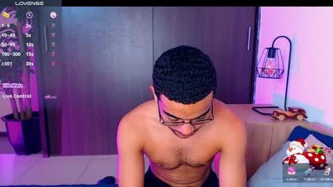 Snapshot of vicente_mendoza chatting on 21, 12, 2024 Vic online show from 21, 12, 2024