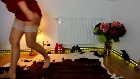 ViciousQueenu can call me Laura online show from 29, 1, 2025