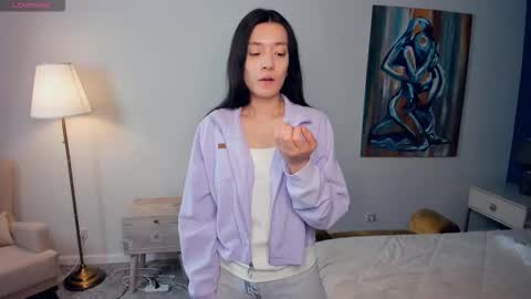 Lina is here  online show from 5, 2, 2026