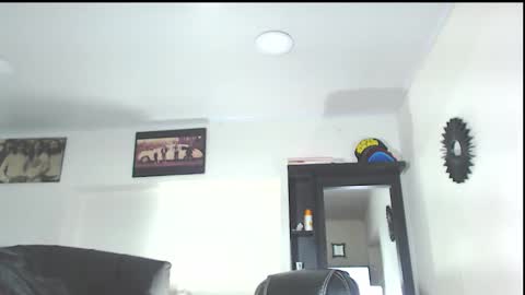 Snapshot of vicky_hotmilf chatting on 24, 9, 2025 Vicky  online show from 24, 9, 2025