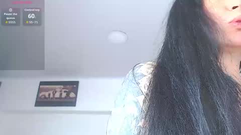 Snapshot of vicky_hotmilf chatting on 26, 5, 2026 Vicky online show from 26, 5, 2026