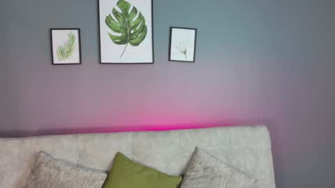 Snapshot of vicky_kittyy chatting on 12, 4, 2026 Amy online show from 12, 4, 2026