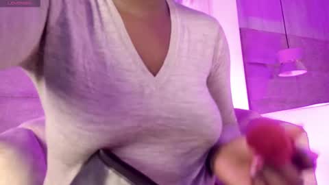 Snapshot of vicky_walles chatting on 30, 9, 2025 Vicky Walles online show from 30, 9, 2025