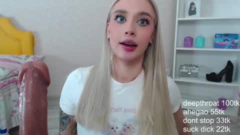 Snapshot of vickyfuckingdoll chatting on 19, 2, 2025 vickyfuckingdoll online show from 19, 2, 2025